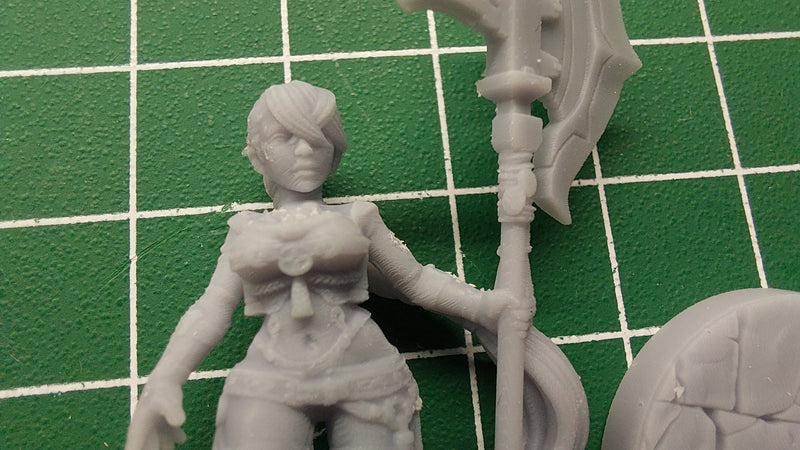 Heavy Glaive Warrior Sexy Female - DnD Miniature | Collectible and Rolepaying Sexy Pin-Up - 32mm - 28mm Scale