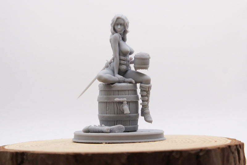 Sexy Jalissa Drinking (Alternative Outfit) - Sexy Pin-Up Fan Art - SFW - NSFW - 3D Resin Print Figure - 75mm Scale