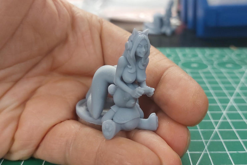 Gamer Girl with Bear - Sexy Pin-Up Fan Art - 3D Printed Miniature Figure - 32mm / 75mm / 170mm Scale - Garage Kit