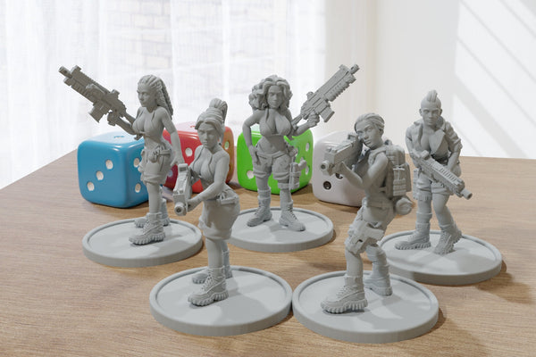 Sexy Armed Jungle Girls - Five 28mm/32mm - Modern Wargaming Miniature for Tabletop RPG