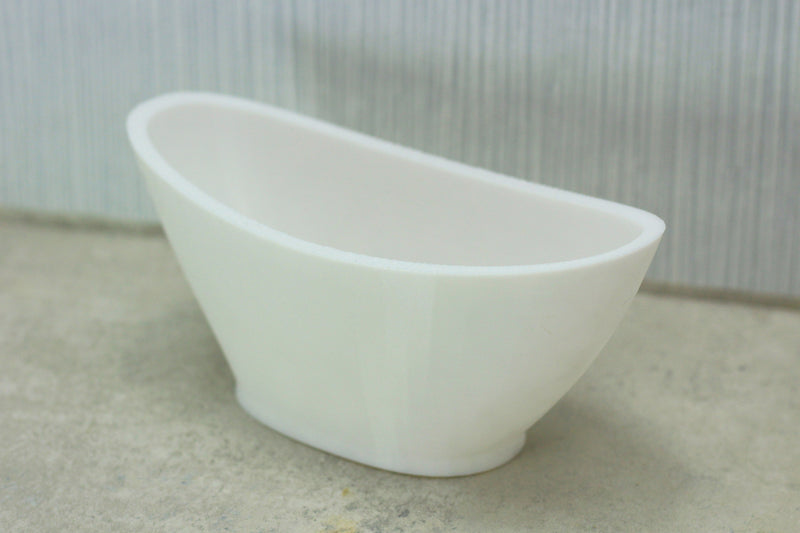 Modern Oval Bathtub - Dollhouse Miniature 1:12 Miniature Dollhouse Furniture